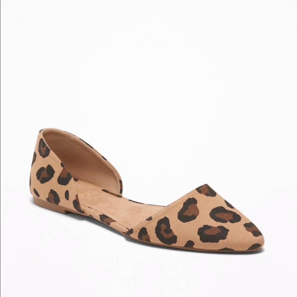 Old Navy Leopard flat